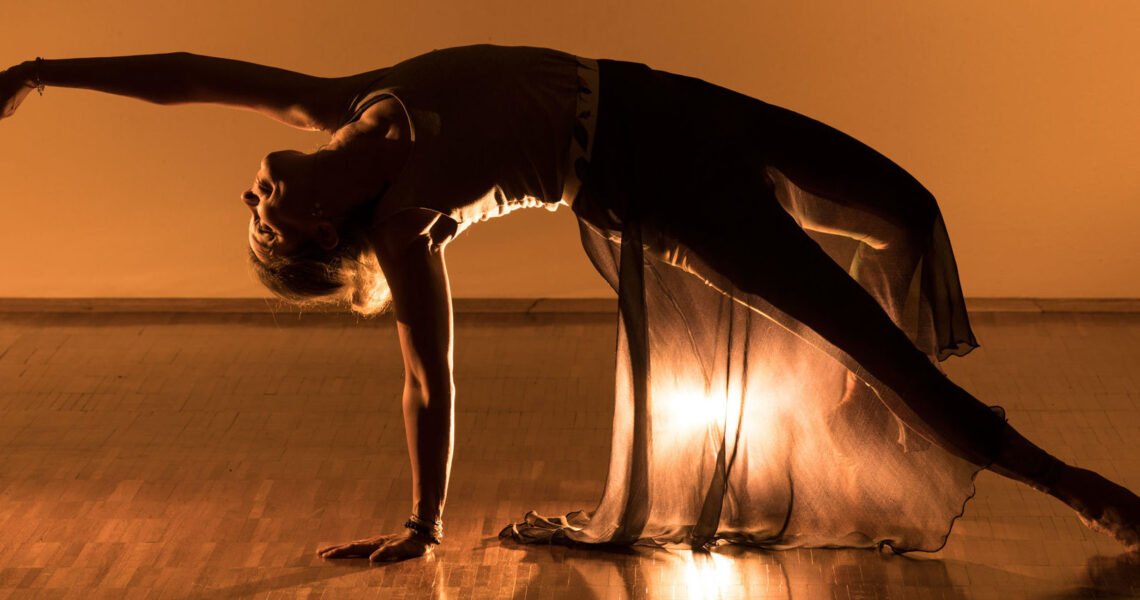 Mezinárodní den Yogy není jen oslavou pohybu. Je především připomínkou, že Yoga je cesta k větší rovnováze, vědomému životu a hlubšímu propojení se sebou samými. V dnešní uspěchané době je to možná aktuálnější než kdy dříve.